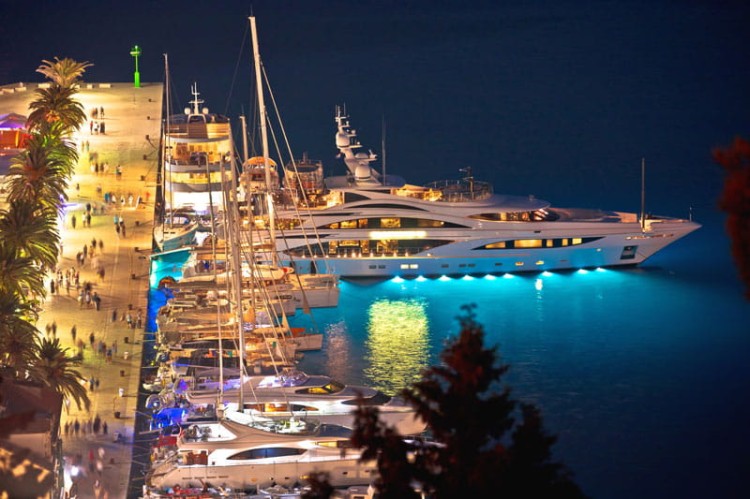 yacht-dubai.jpg